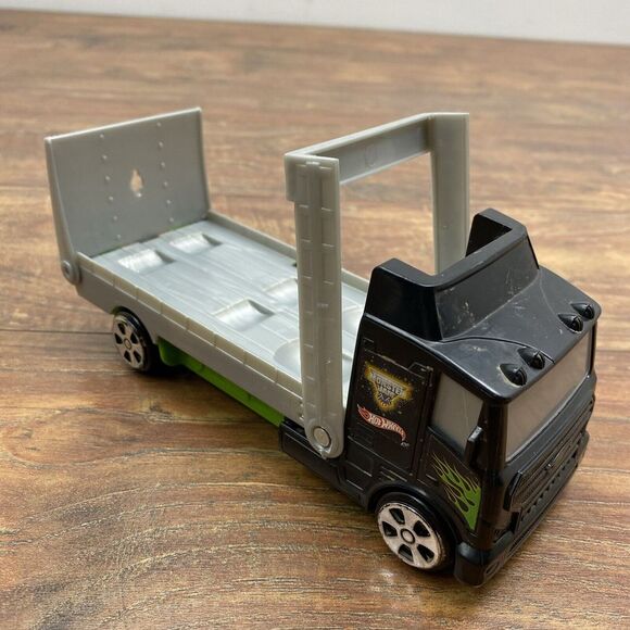 Hot Wheels Monster Jam Travel Treads Hauler Only Gravedigger 2012 Rare‎ Y5631 - Picture 1 of 16